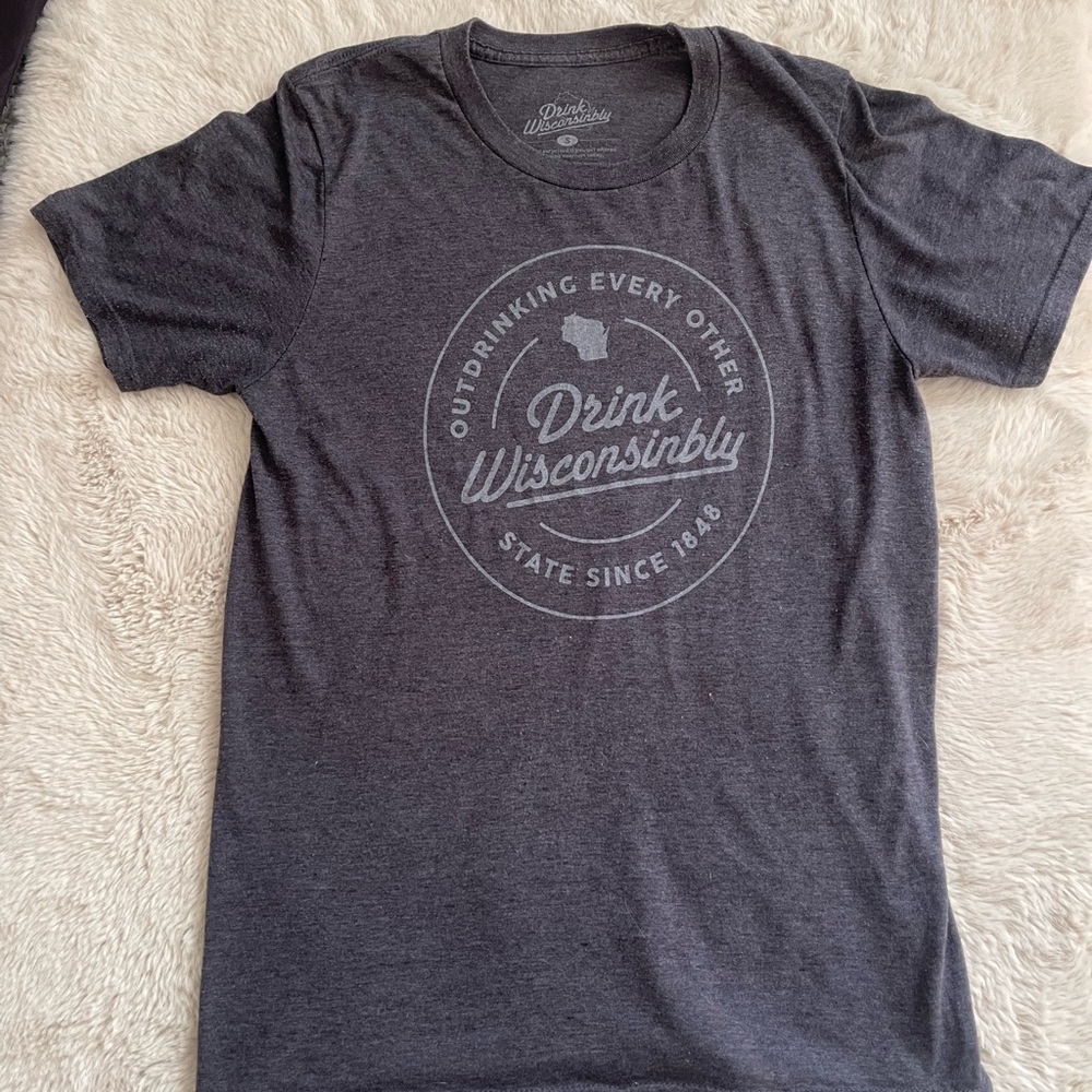 Gray Women’s Drink Wisconsinbly T-Shirt